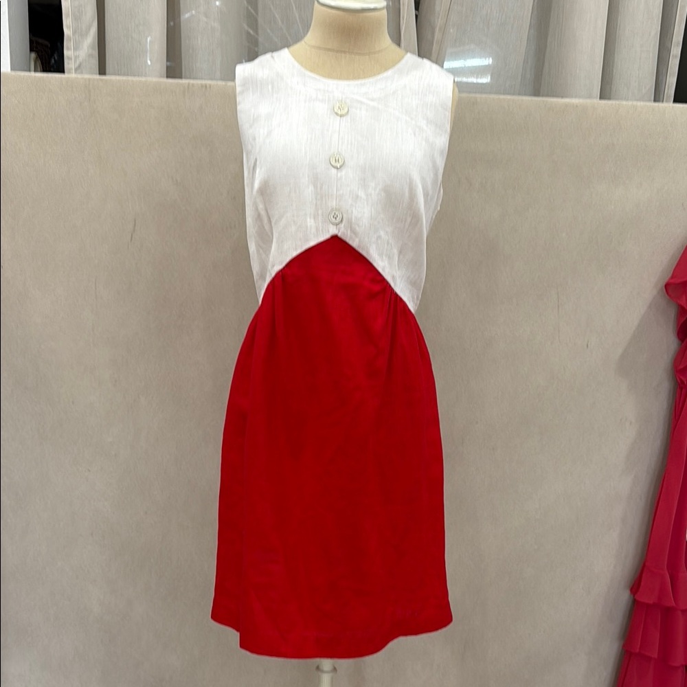 Elegant Red and White Sleeveless Dress
